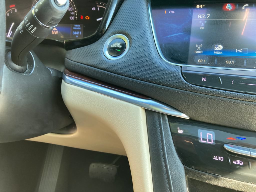 Used 2017 Cadillac XT5 Luxury w/ Driver Awareness Package AWD/4WD image 22