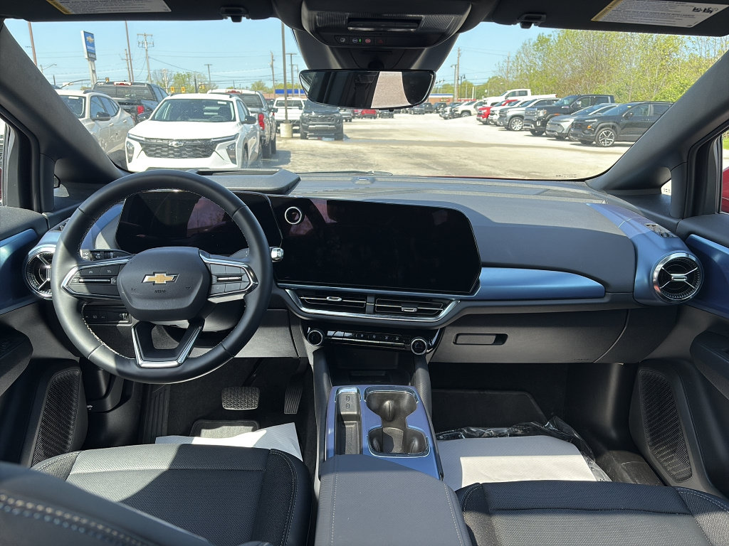 New 2025 Chevrolet Equinox EV LT w/ Convenience Package II AWD/4WD image 5