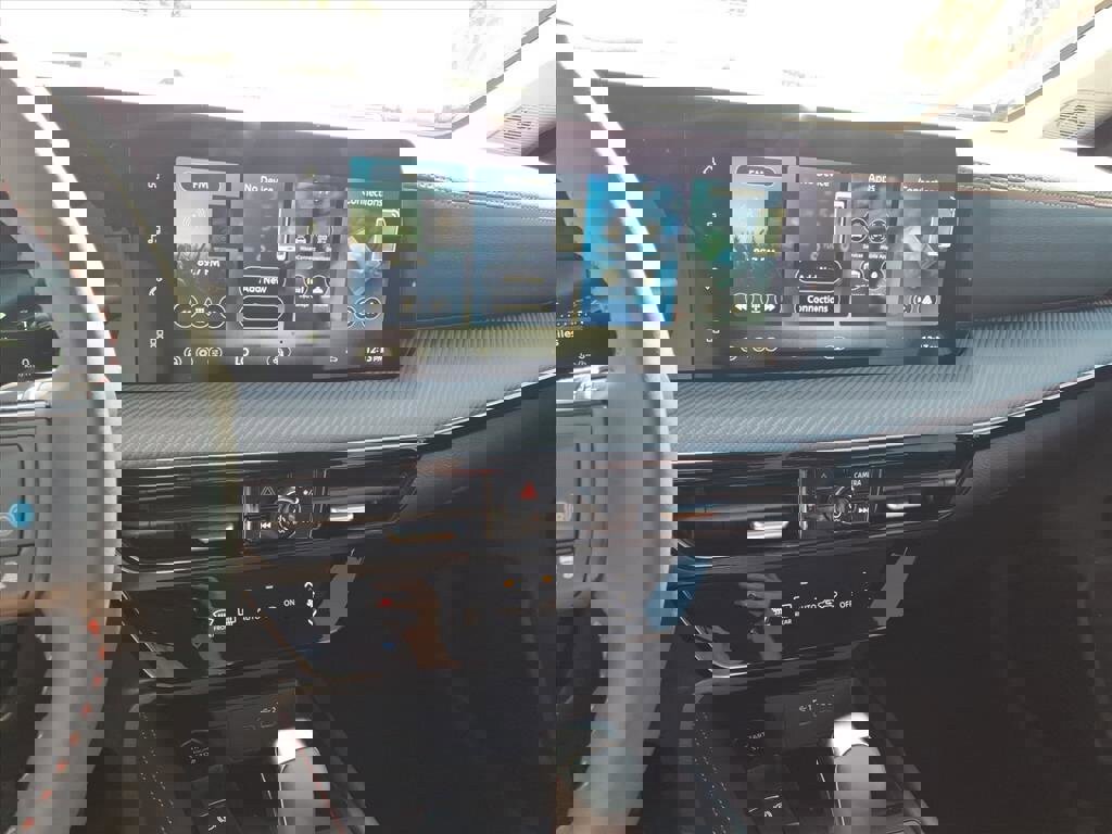 New 2026 Nissan Kicks SR w/ Illumination Package image 8