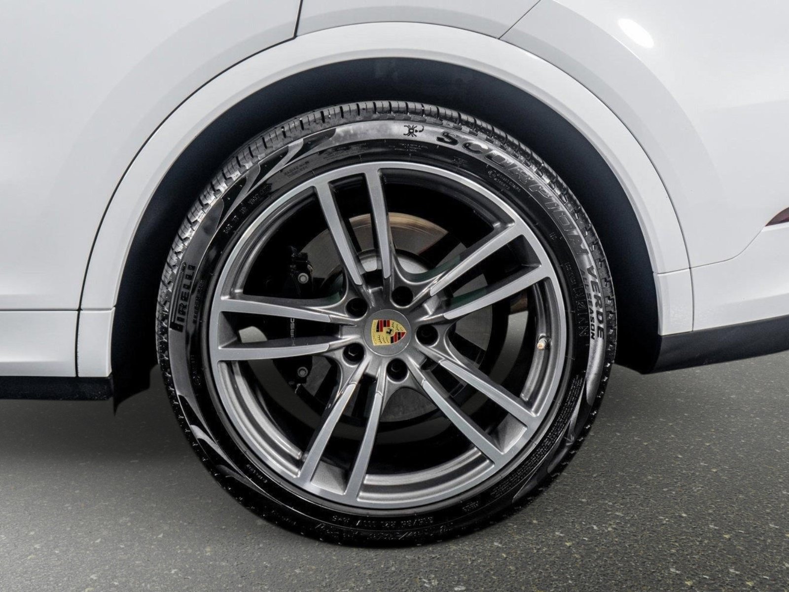 Used 2023 Porsche Cayenne Turbo w/ Premium Package Plus (PI3) AWD/4WD image 18