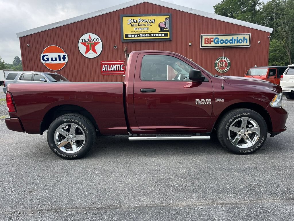 Used 2017 RAM 1500 Express AWD/4WD image 2