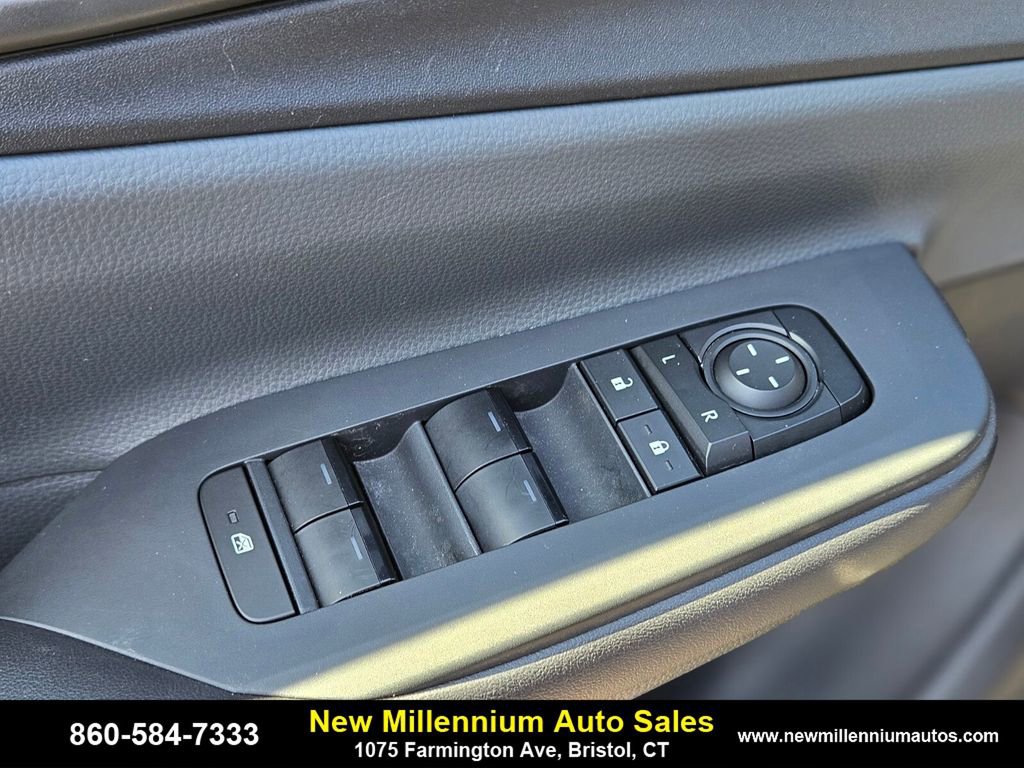 Used 2024 Toyota Prius LE image 17