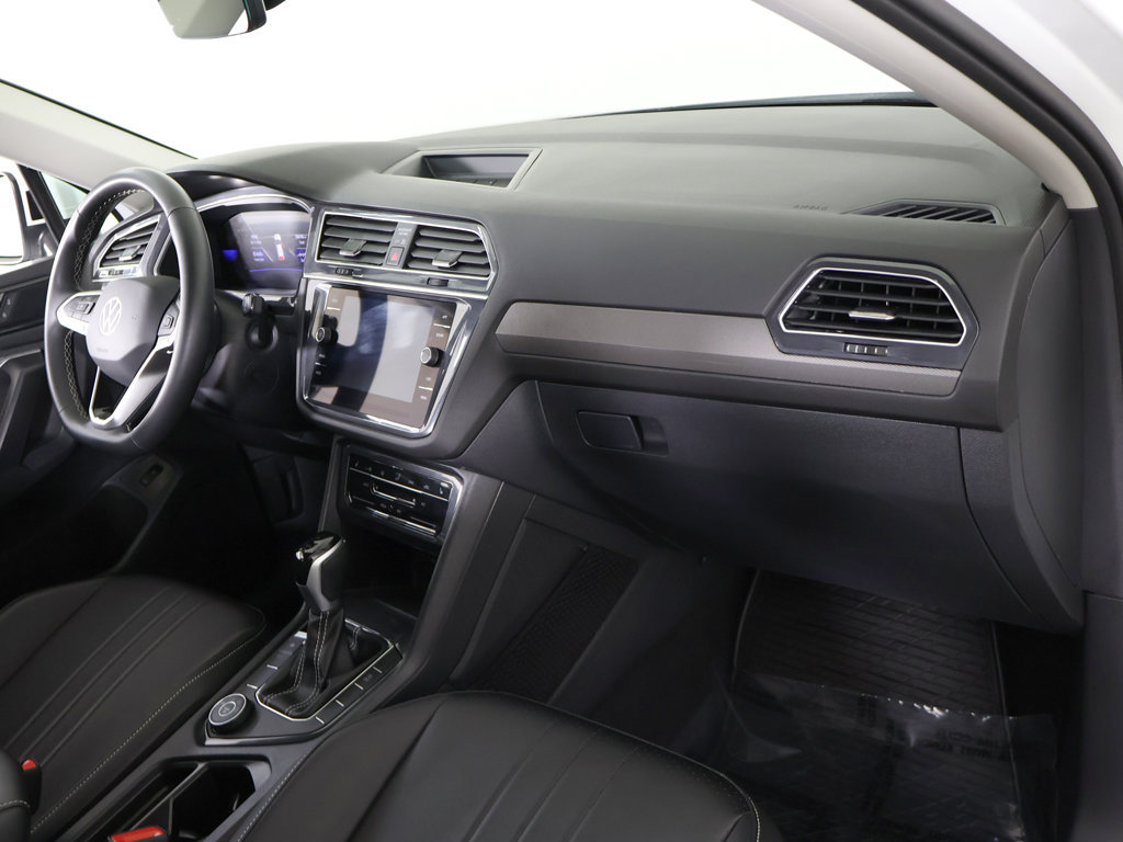 Certified 2024 Volkswagen Tiguan SE AWD/4WD image 27