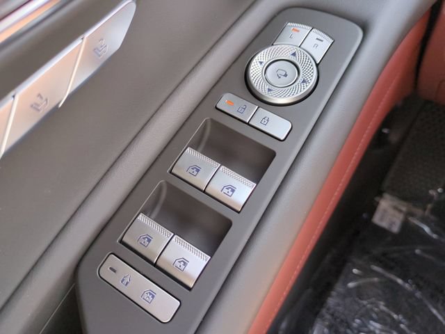 Certified 2025 Genesis GV80 3.5T Prestige AWD/4WD image 22