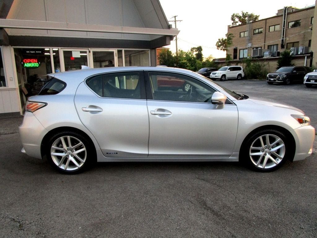Used 2014 Lexus CT 200h FWD image 11