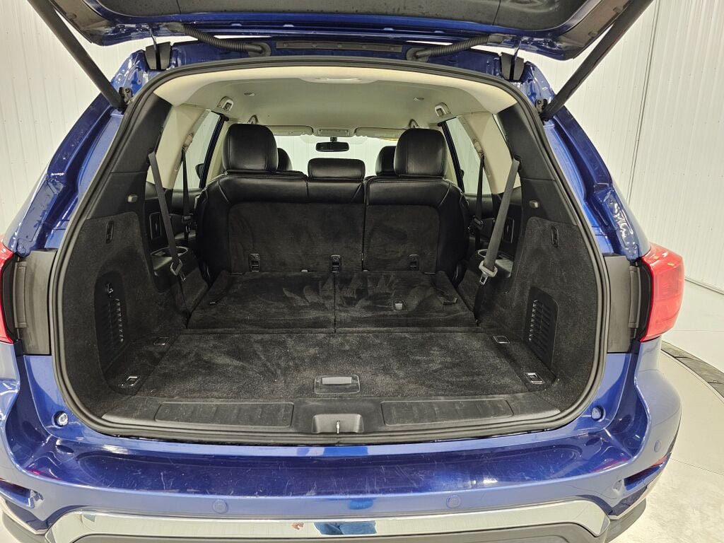 Used 2020 Nissan Pathfinder SL AWD/4WD image 17