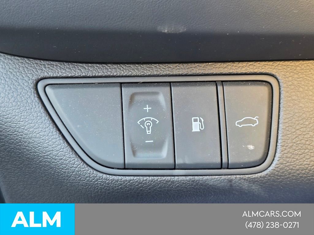 Used 2026 Genesis G70 2.5T image 27