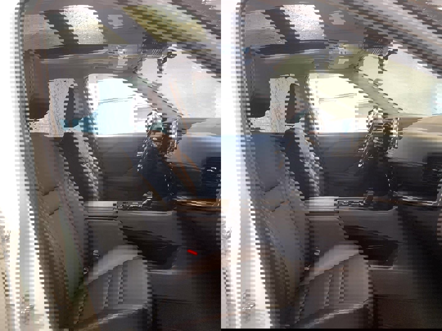 Used 2022 Nissan Rogue SV w/ SV Premium Package image 22