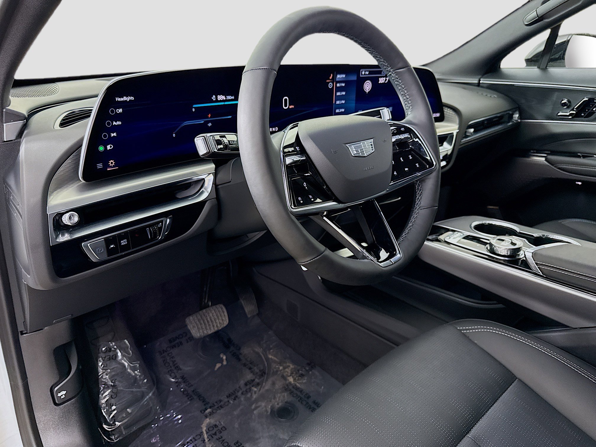 Used 2025 Cadillac Lyriq Sport image 9