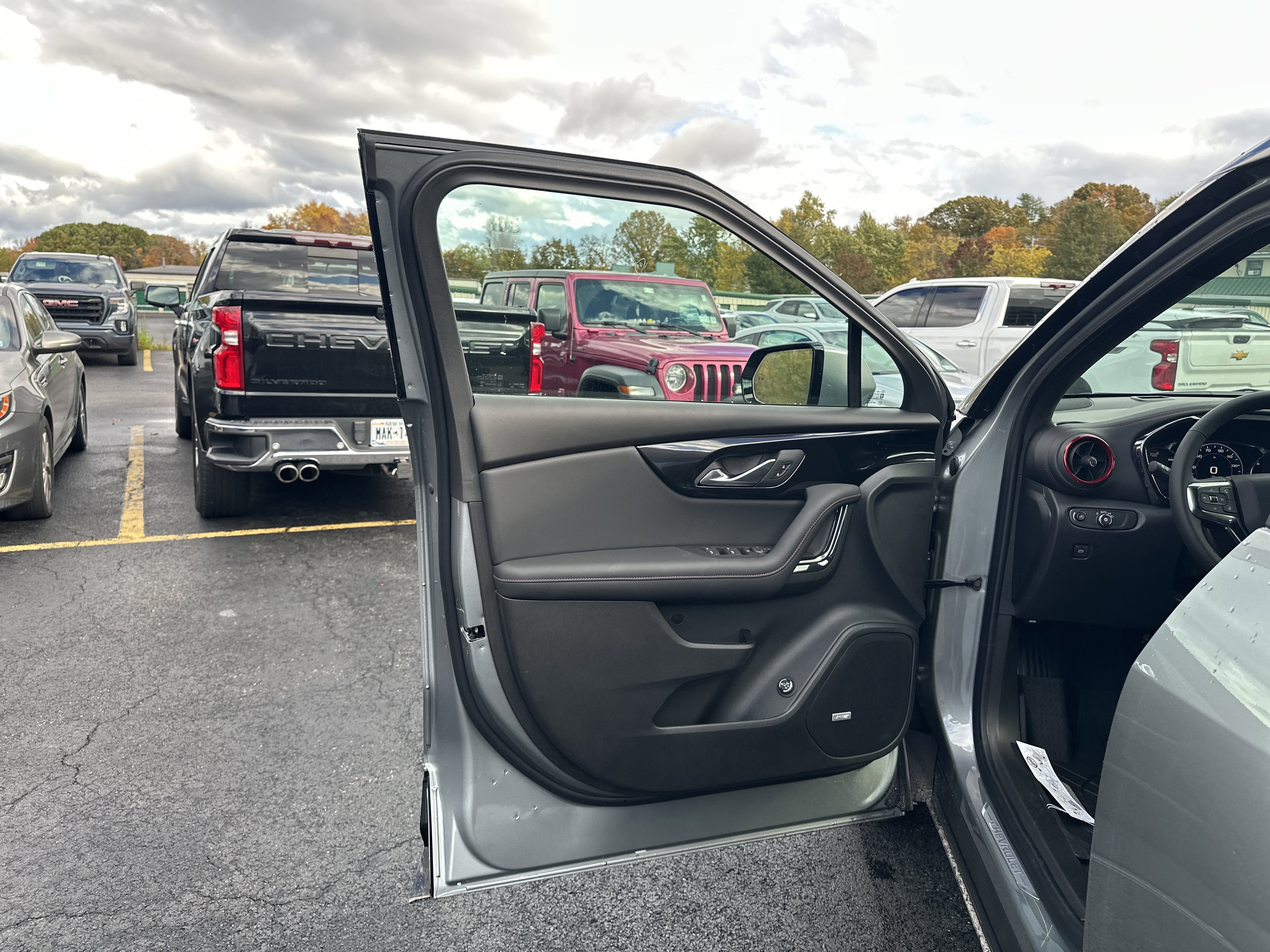 New 2025 Chevrolet Blazer RS w/ Driver Confidence II Package image 11