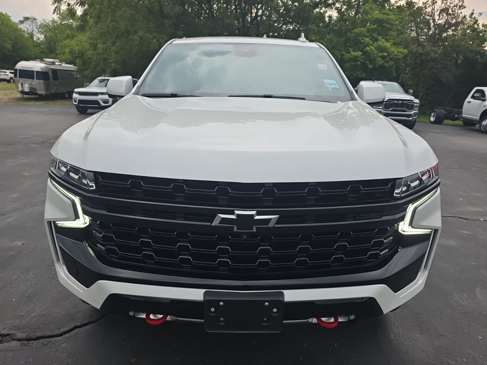Used 2024 Chevrolet Tahoe Z71 w/ Luxury Package AWD/4WD image 14