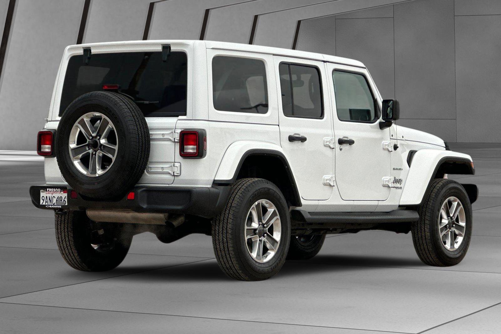 Used 2022 Jeep Wrangler Unlimited Sahara image 4