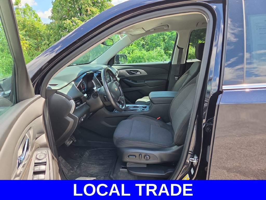 Used 2020 Chevrolet Traverse LT w/ Driver Confidence II Package AWD/4WD image 18