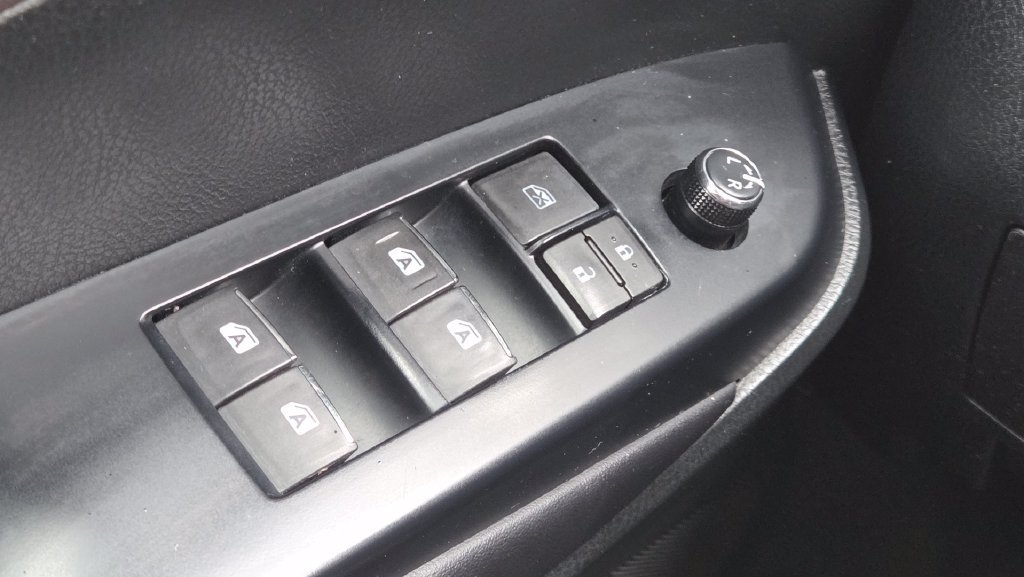 Used 2016 Toyota Highlander Limited AWD/4WD image 33