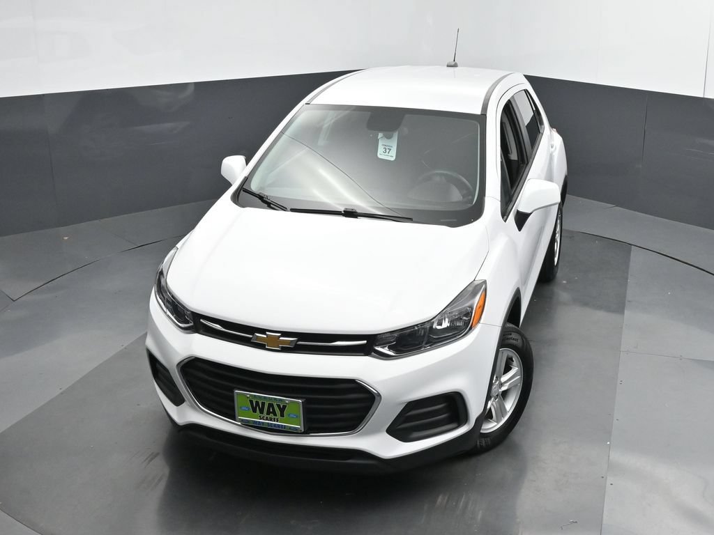 Used 2020 Chevrolet Trax LS w/ Tint and Cruise Package AWD/4WD image 34