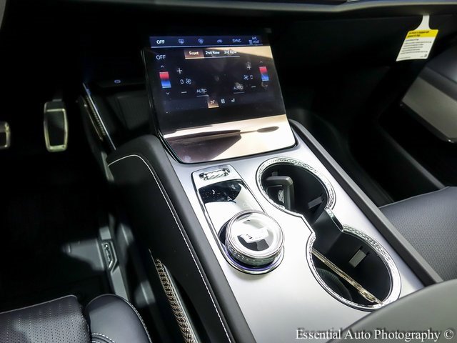 New 2026 Cadillac Vistiq Sport image 19