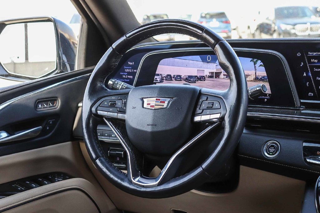 Used 2023 Cadillac Escalade Premium Luxury w/ Performance Package AWD/4WD image 17