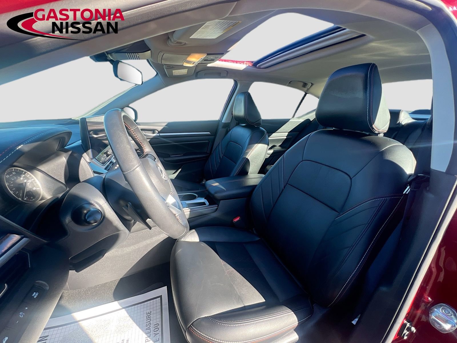 Used 2024 Nissan Altima 2.5 SR w/ SR Premium Package image 27