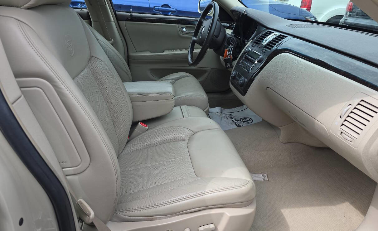 Used 2011 Cadillac DTS FWD image 15