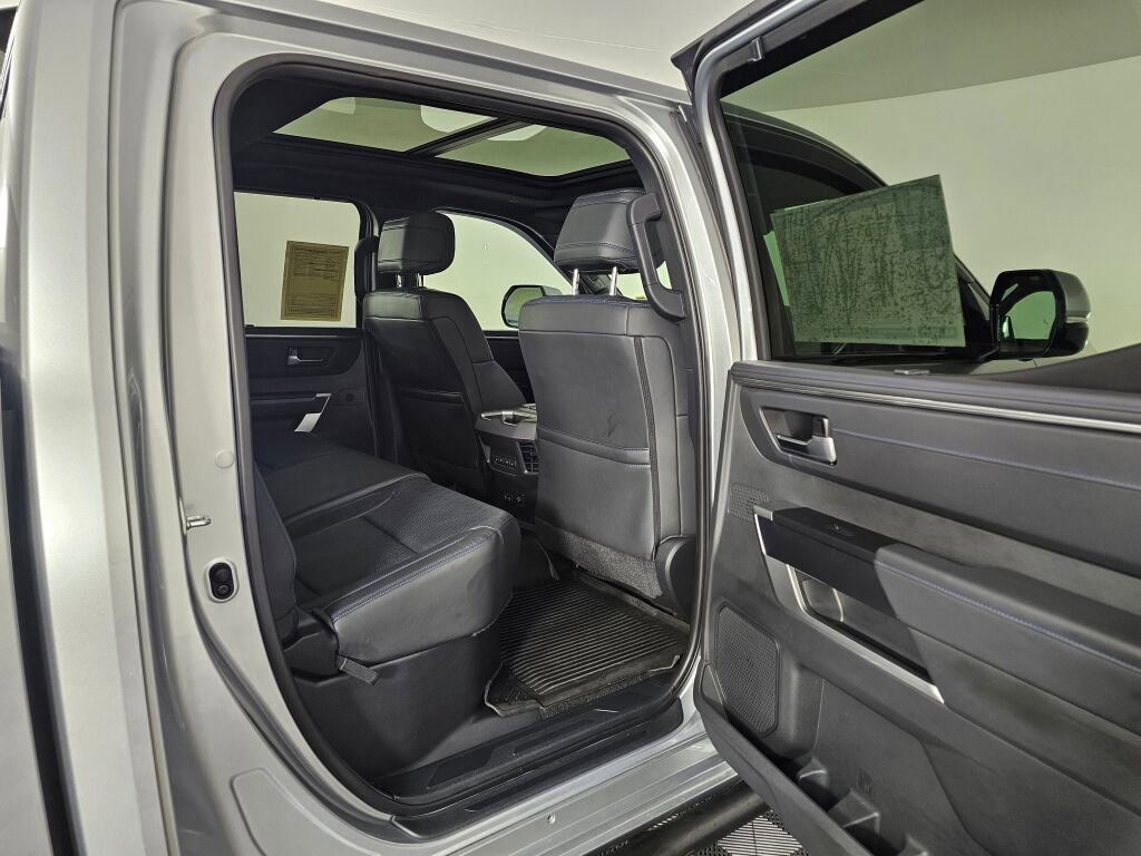 Used 2024 Toyota Tundra Platinum AWD/4WD image 37