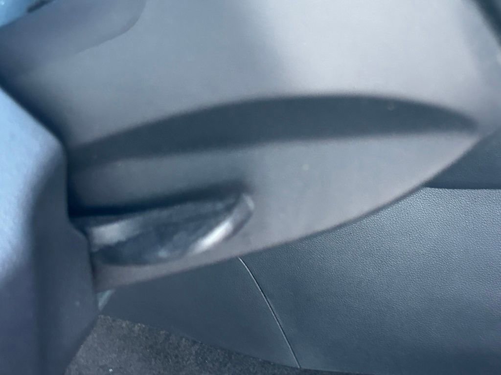 Used 2021 Toyota RAV4 LE image 59