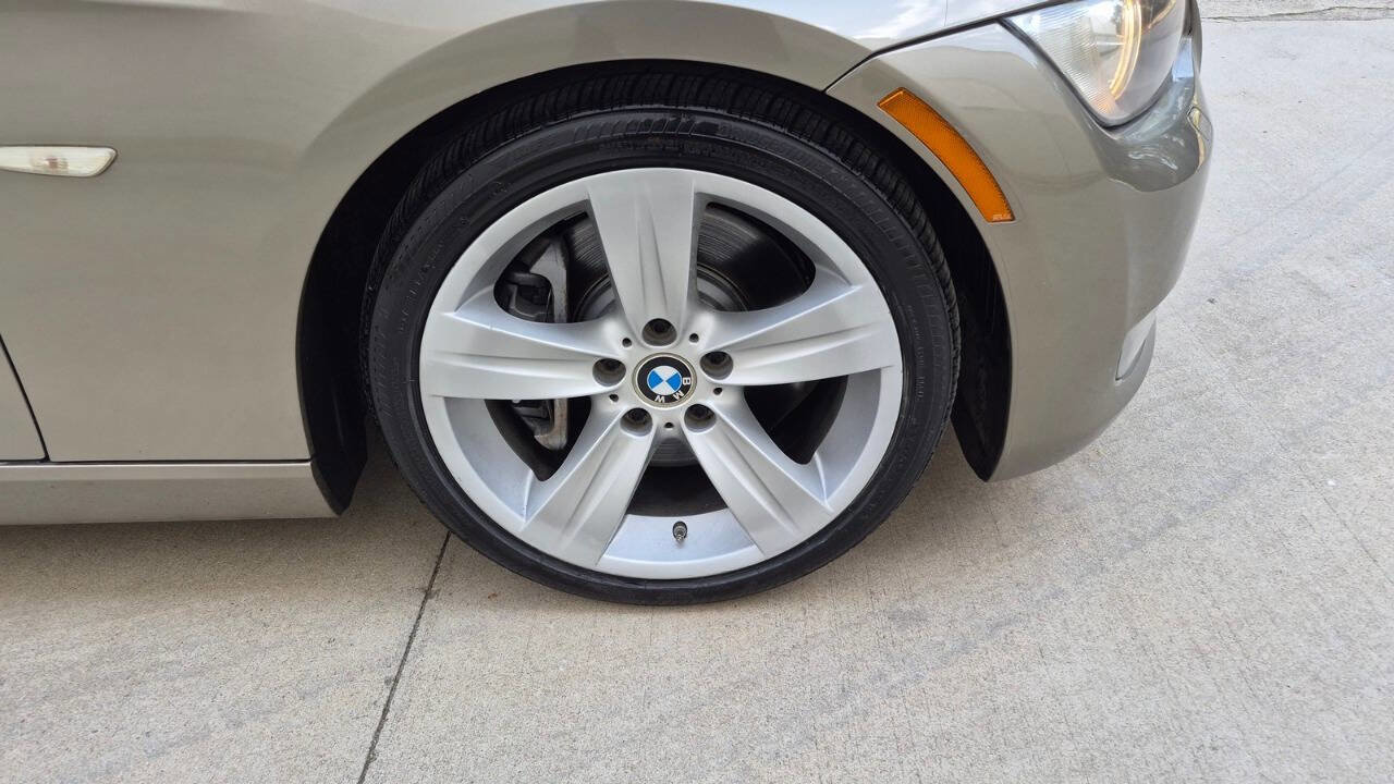 Used 2007 BMW 335i Convertible image 28