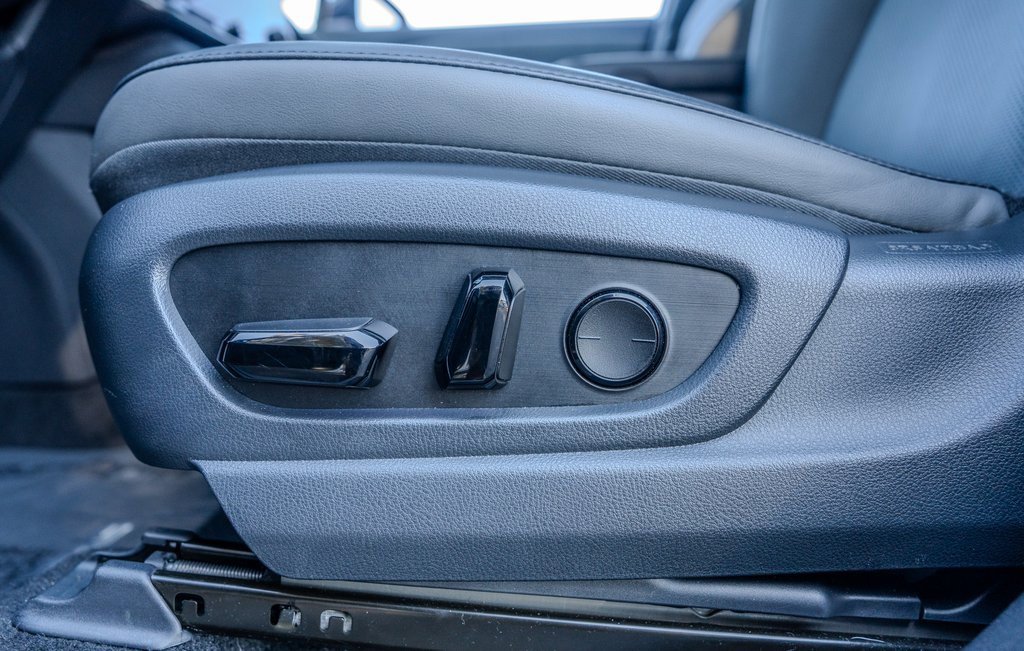 Used 2024 Lexus RZ 300e Premium w/ Accessory Package (Z1) image 16