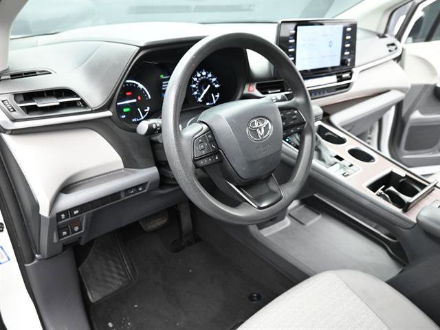 Certified 2022 Toyota Sienna LE FWD image 8