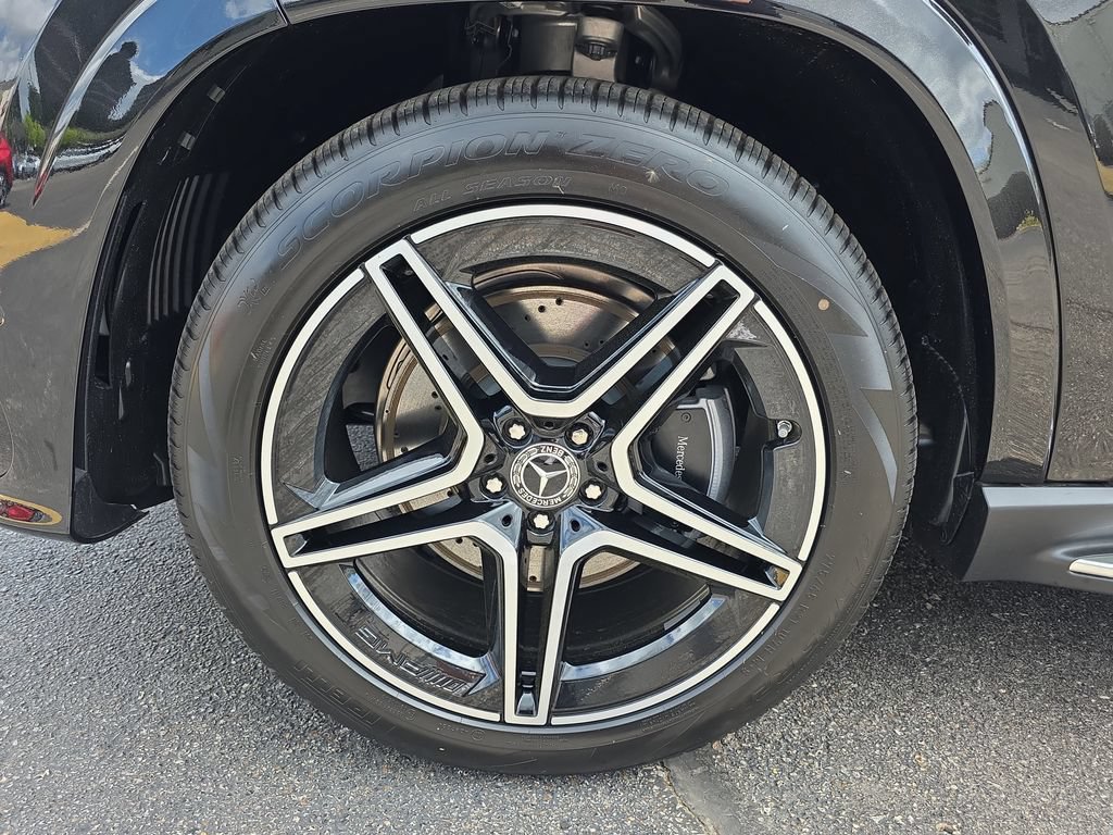 New 2026 Mercedes-Benz GLS 450 4MATIC image 9