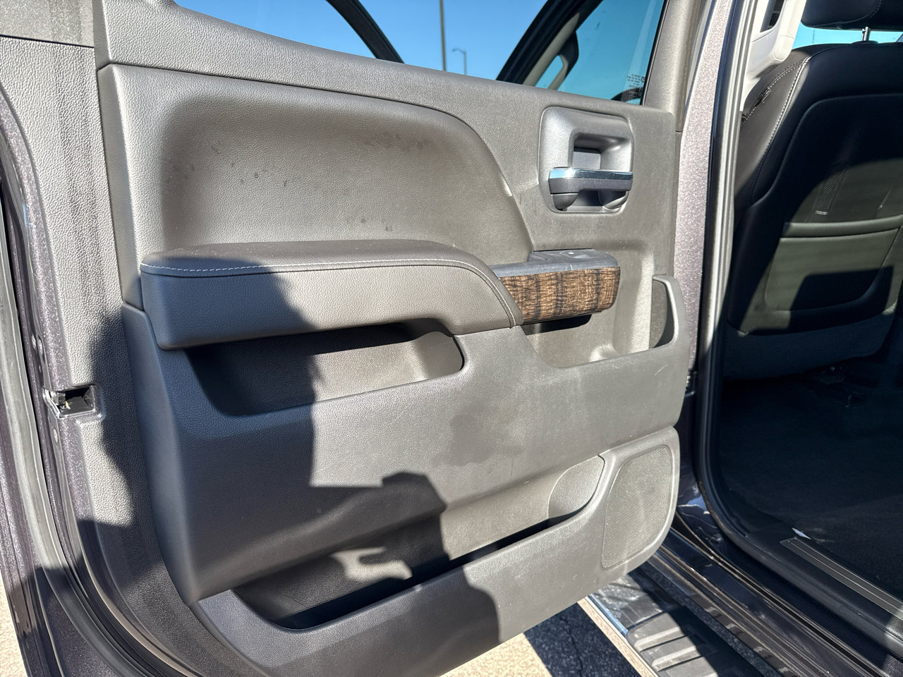 Used 2015 GMC Sierra 2500 Denali w/ Duramax Plus Package image 32