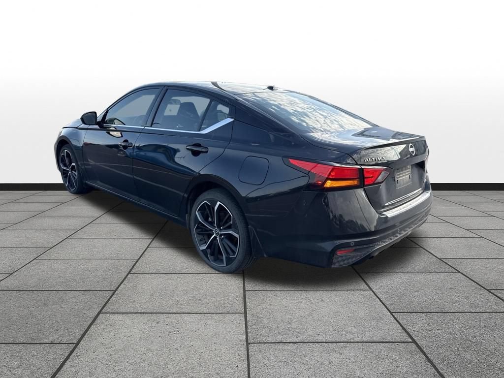 Used 2023 Nissan Altima 2.5 SR w/ SR Premium Package AWD/4WD image 7