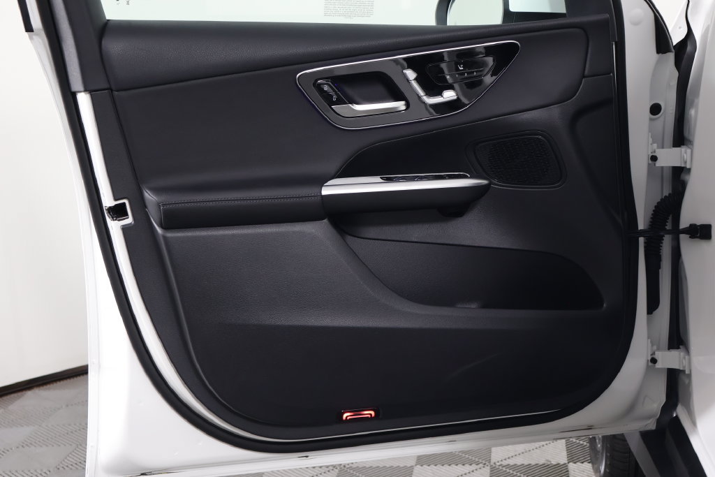 Certified 2026 Mercedes-Benz GLC 300 image 12
