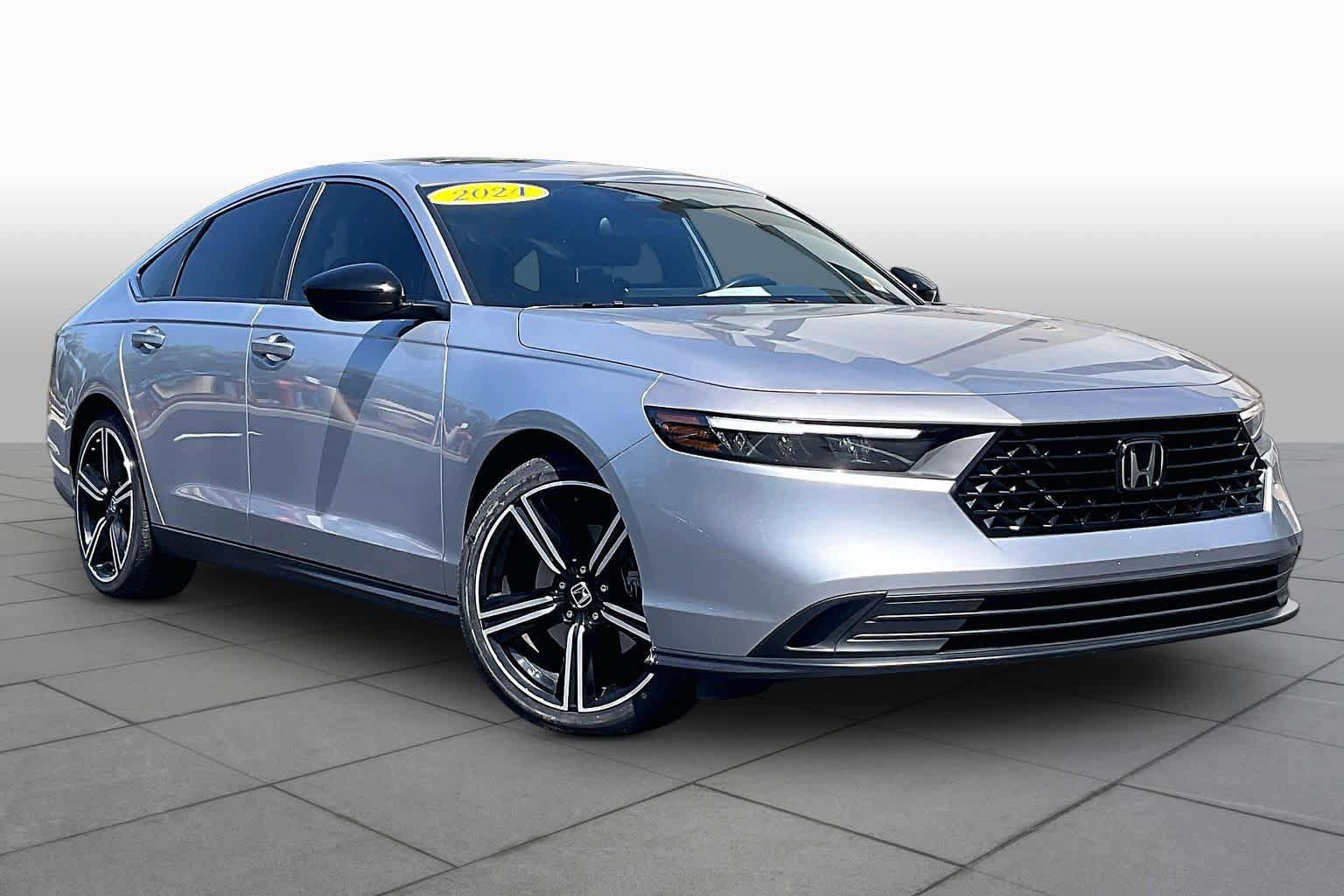 Used 2024 Honda Accord Sport image 3