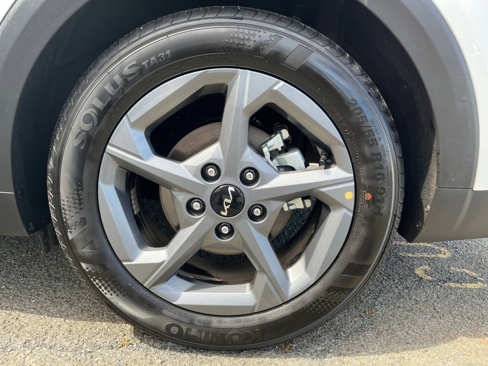 Used 2025 Kia K4 LXS image 29