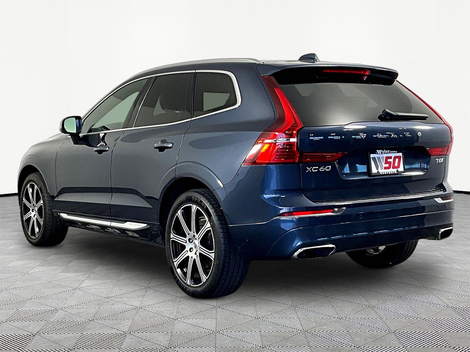 Used 2020 Volvo XC60 T6 Inscription w/ Protection Package Premier AWD/4WD image 4