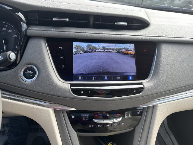 Used 2023 Cadillac XT5 Premium Luxury w/ Technology Package AWD/4WD image 32