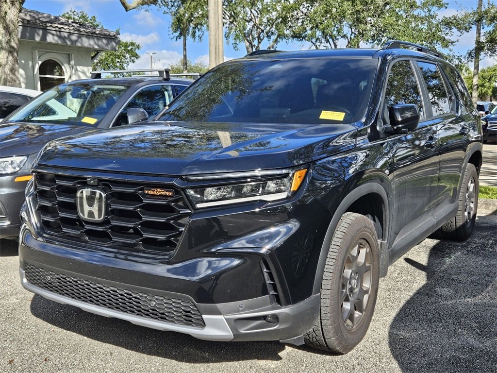 Used 2025 Honda Pilot TrailSport video 1