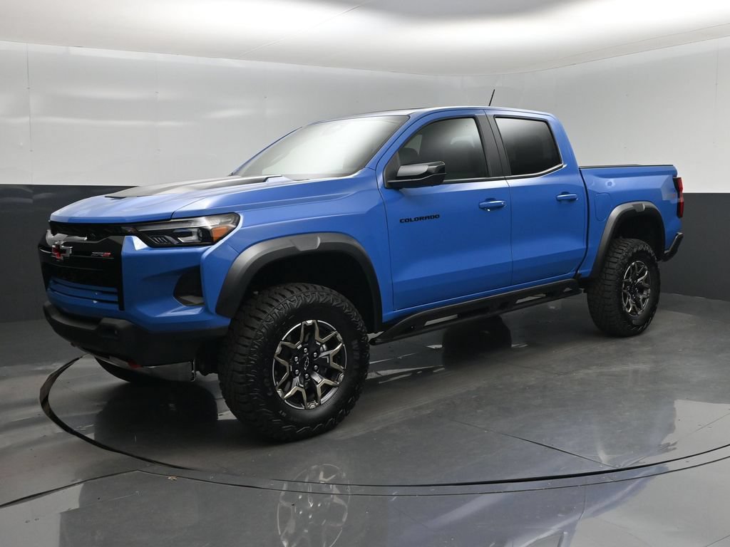 Used 2026 Chevrolet Colorado ZR2 w/ Technology Package AWD/4WD image 22