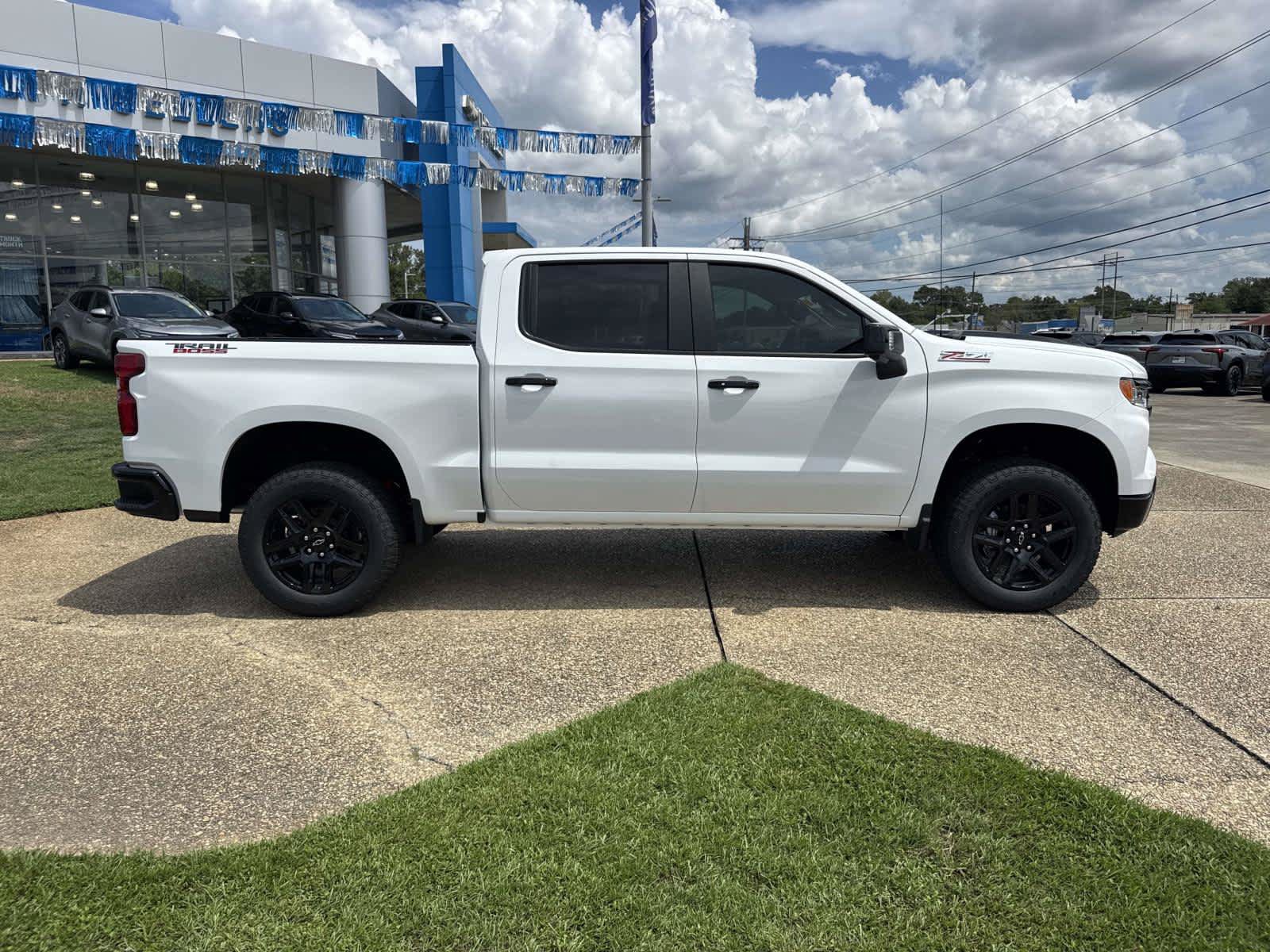 New 2026 Chevrolet Silverado 1500 LT Trail Boss w/ LT Trail Boss Premium Package AWD/4WD image 6