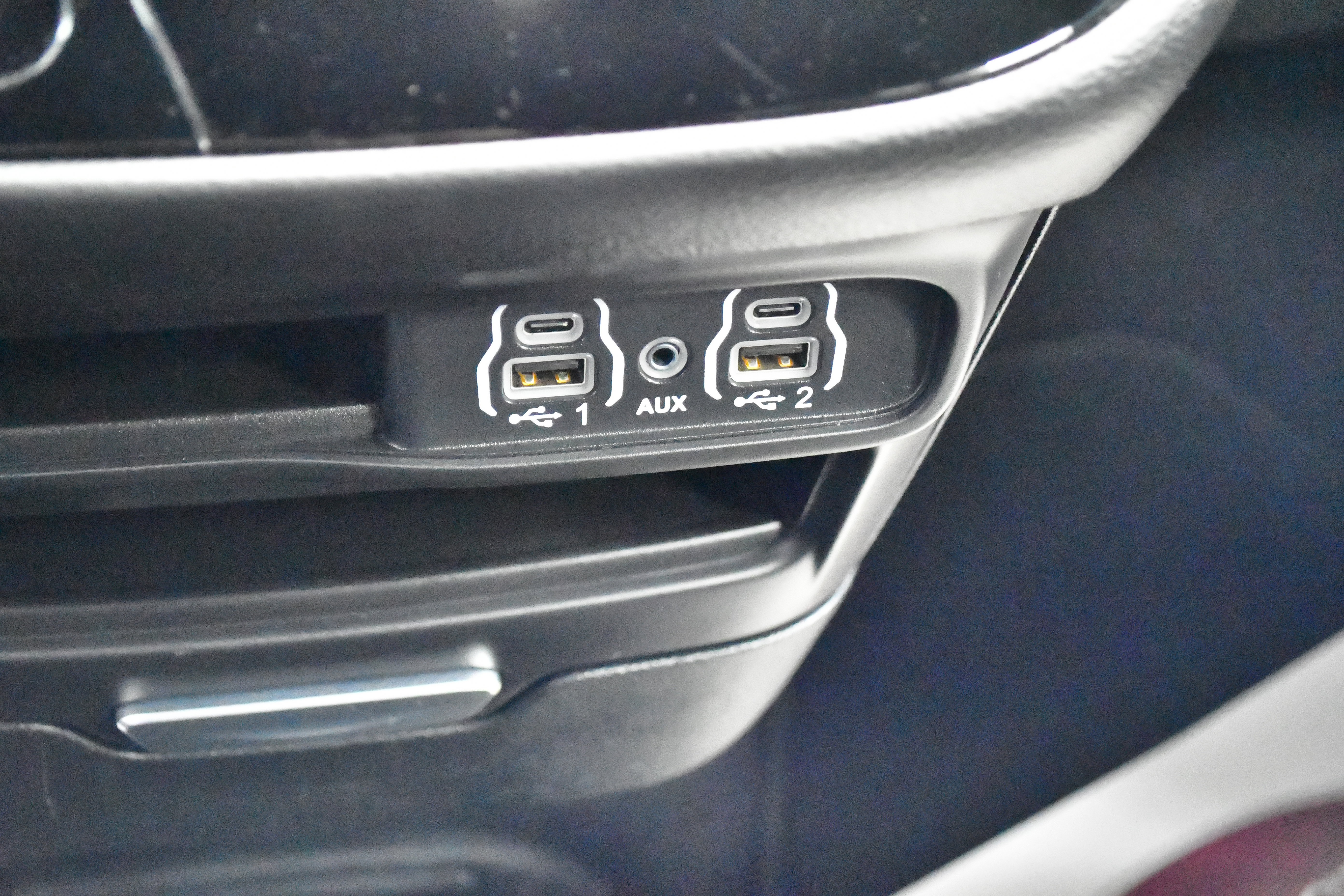 Used 2025 Chrysler Pacifica Select FWD image 31