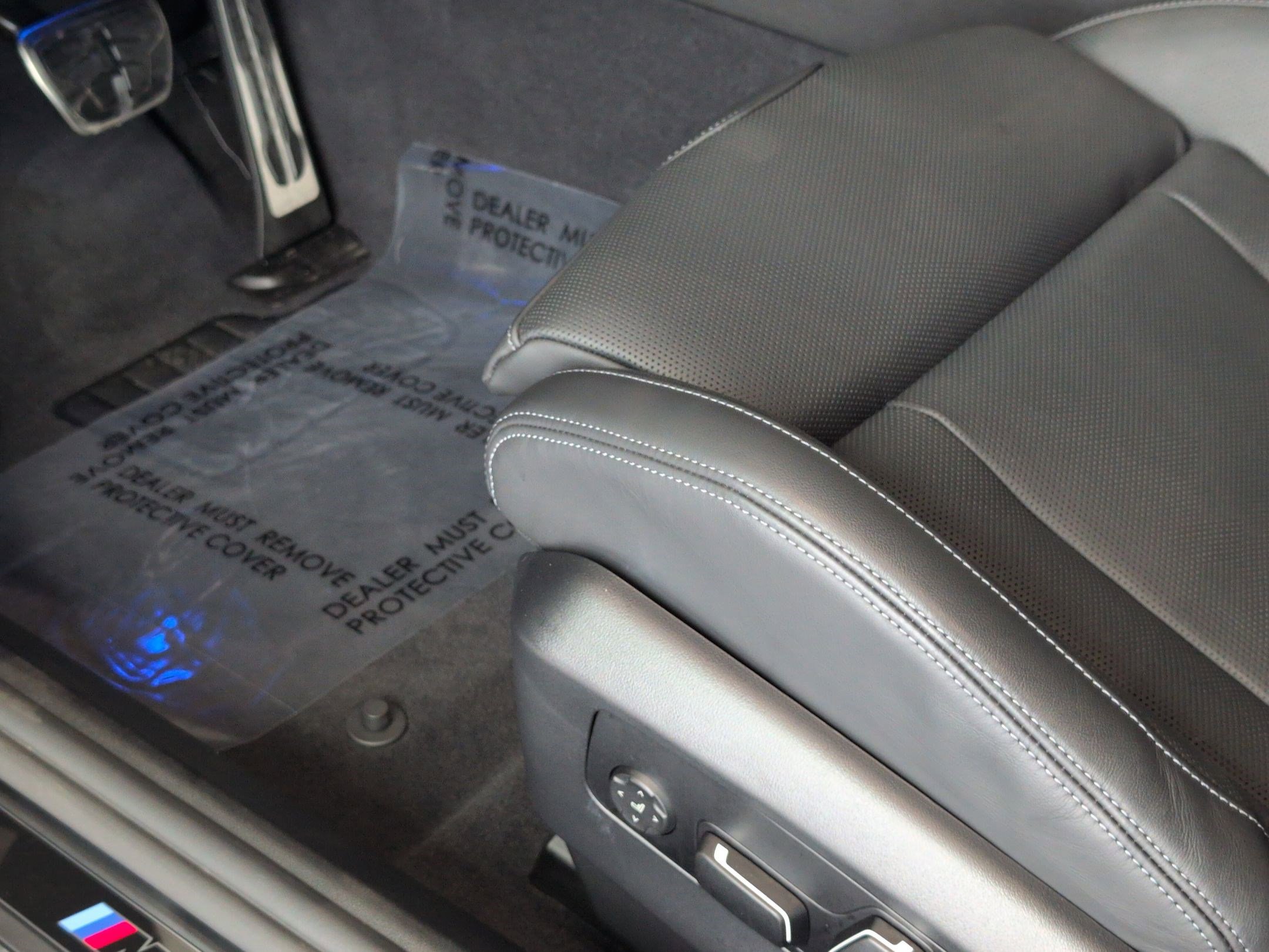 Used 2025 BMW M5 Touring w/ Executive Package image 17