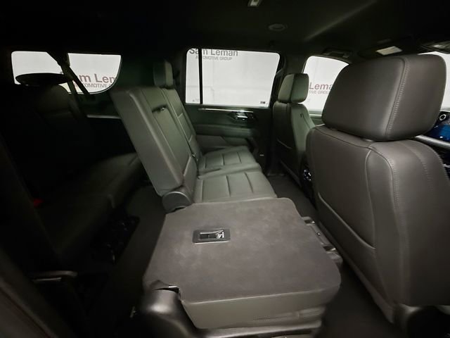 Used 2025 Chevrolet Suburban Z71 w/ Comfort Package image 33