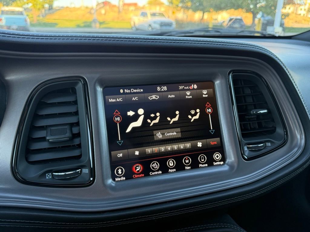 Used 2023 Dodge Challenger R/T w/ T/A Package image 3