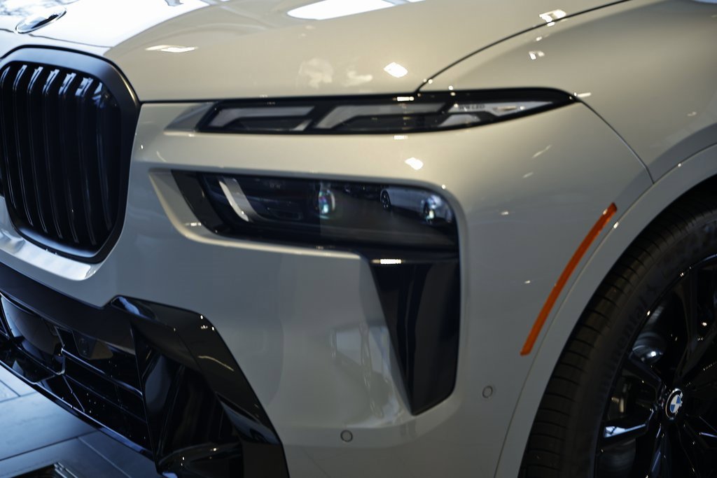 New 2026 BMW X7 xDrive40i w/ M Sport Package image 13