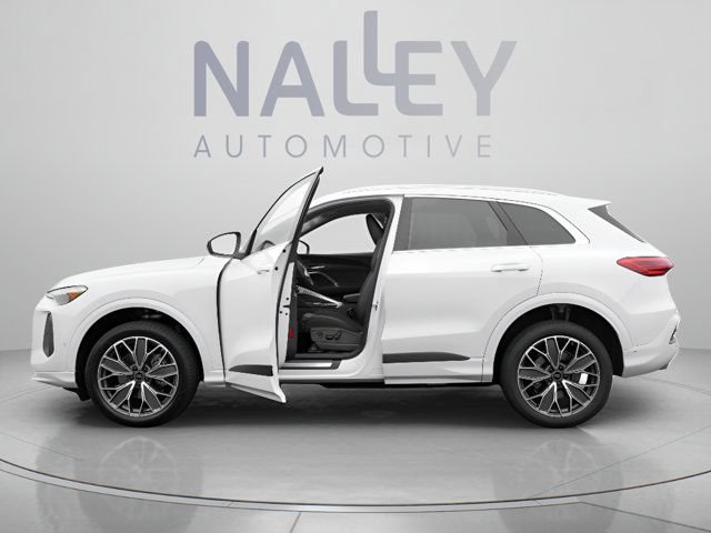 Used 2025 Audi Q5 Premium Plus AWD/4WD image 2