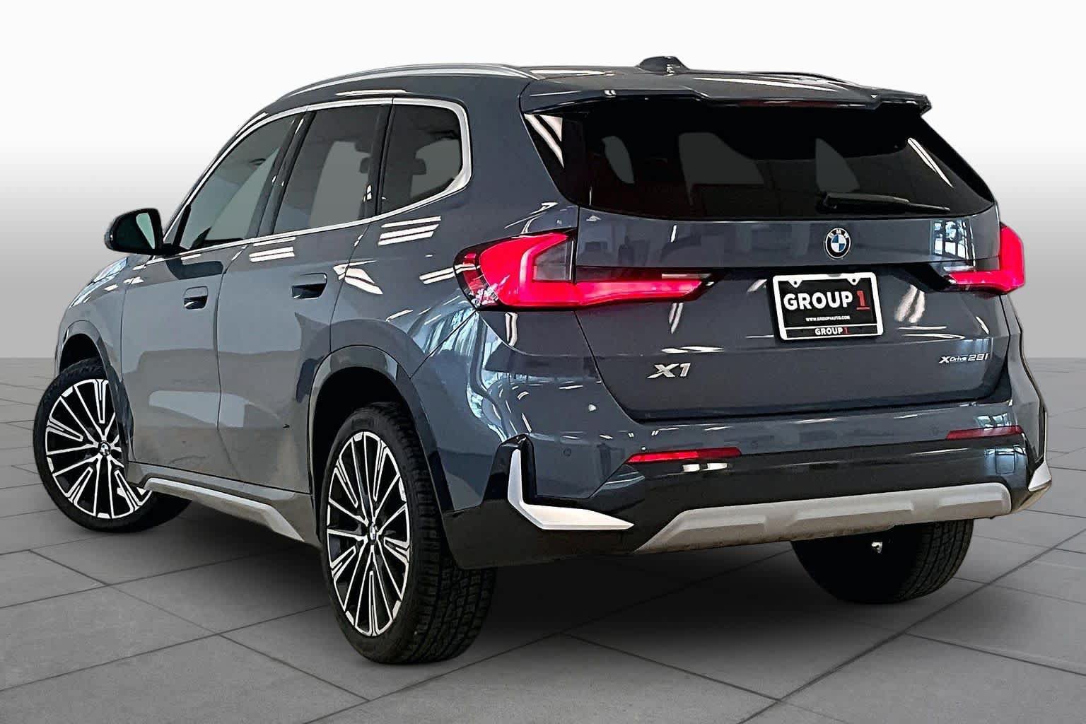 Used 2025 BMW X1 xDrive28i w/ Technology Package AWD/4WD image 11