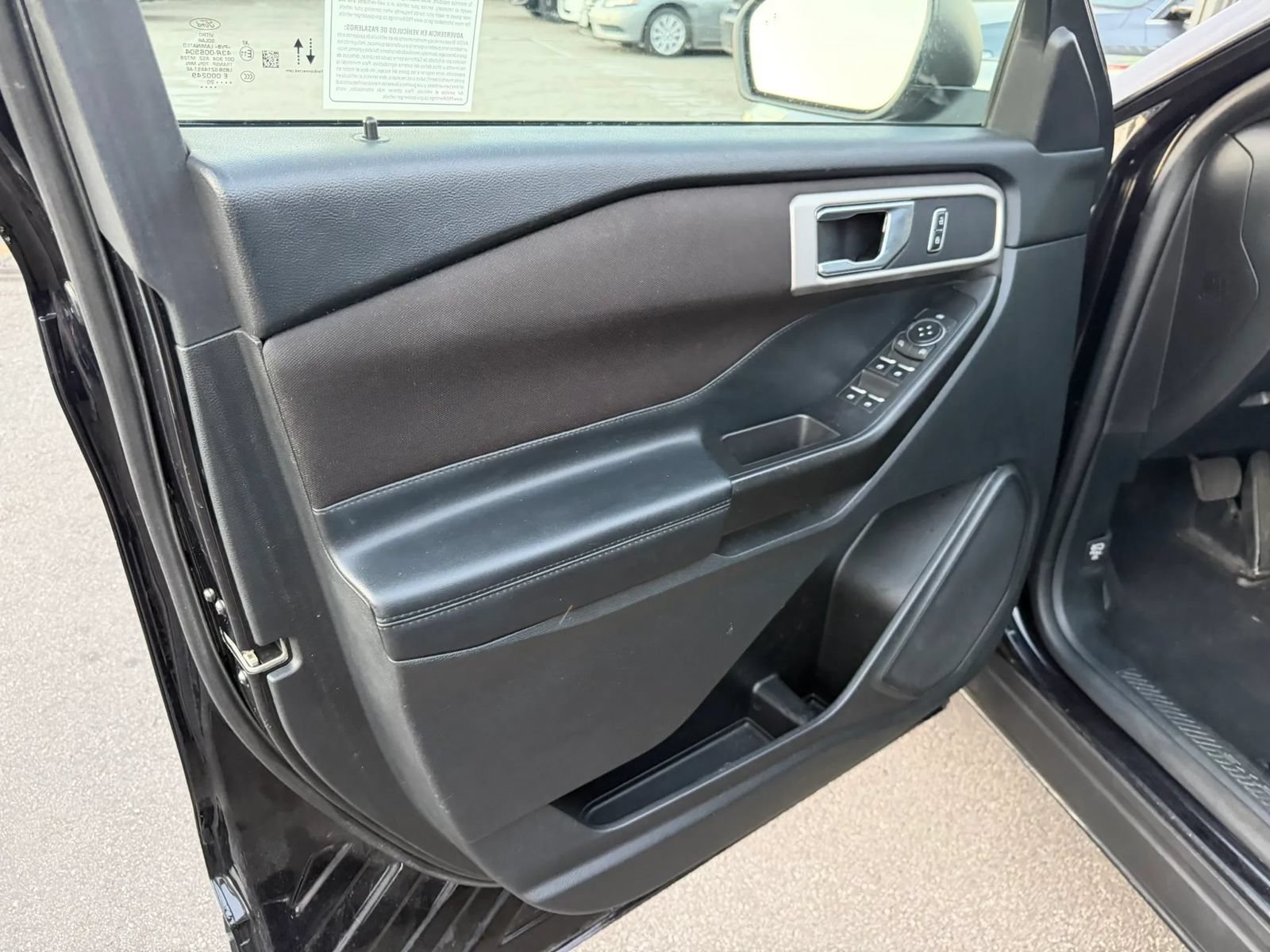 Used 2020 Ford Explorer XLT w/ Comfort Package AWD/4WD image 10