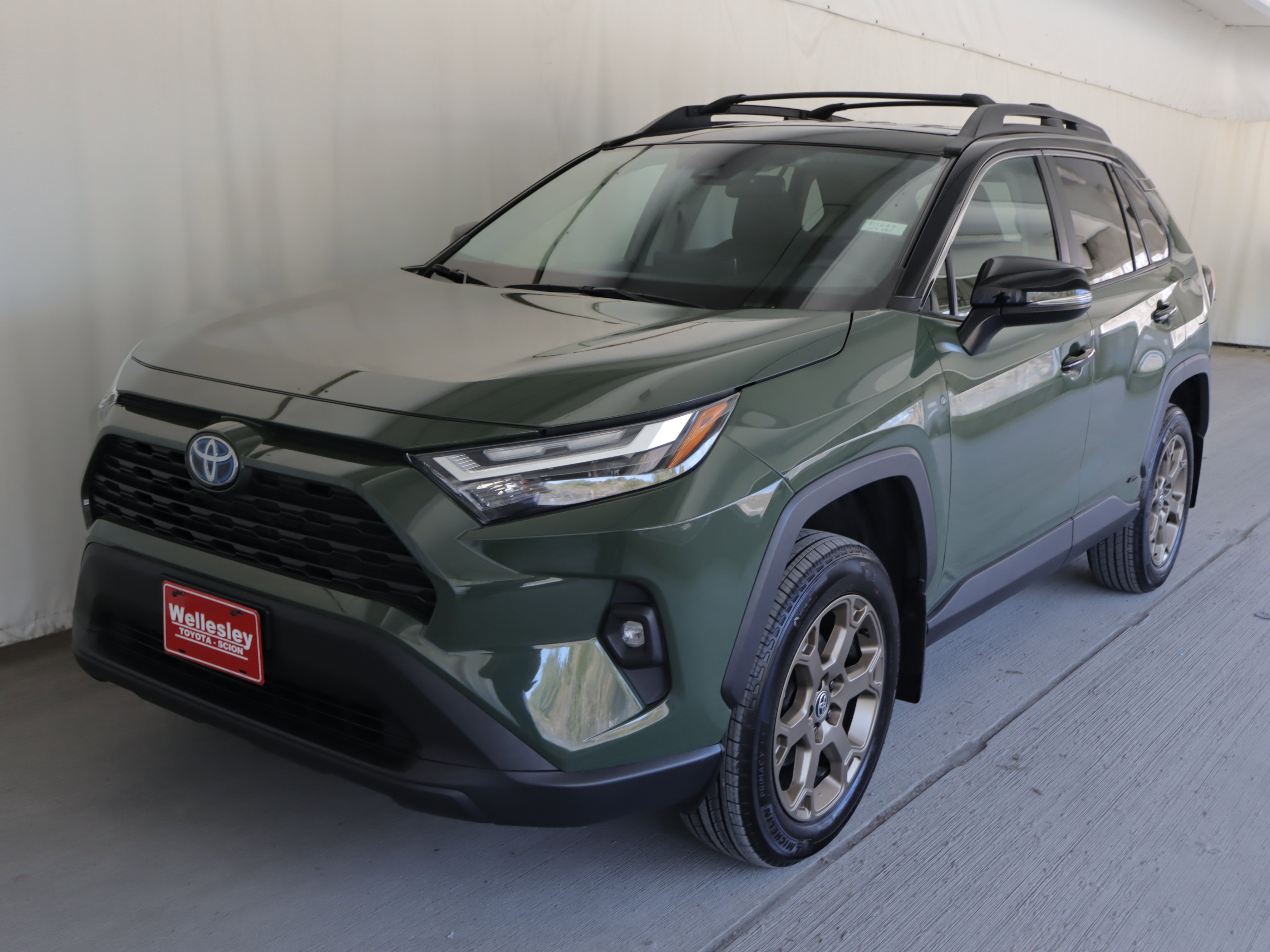 Used 2024 Toyota RAV4 AWD Hybrid w/ Weather Package image 22