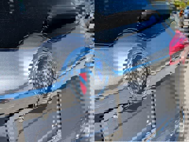 Used 2019 Buick Envision Essence w/ LPO, Road Trip Package image 11