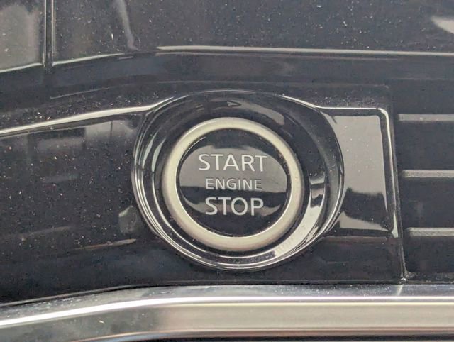 Used 2023 Nissan Pathfinder Platinum w/ Cargo Package image 29